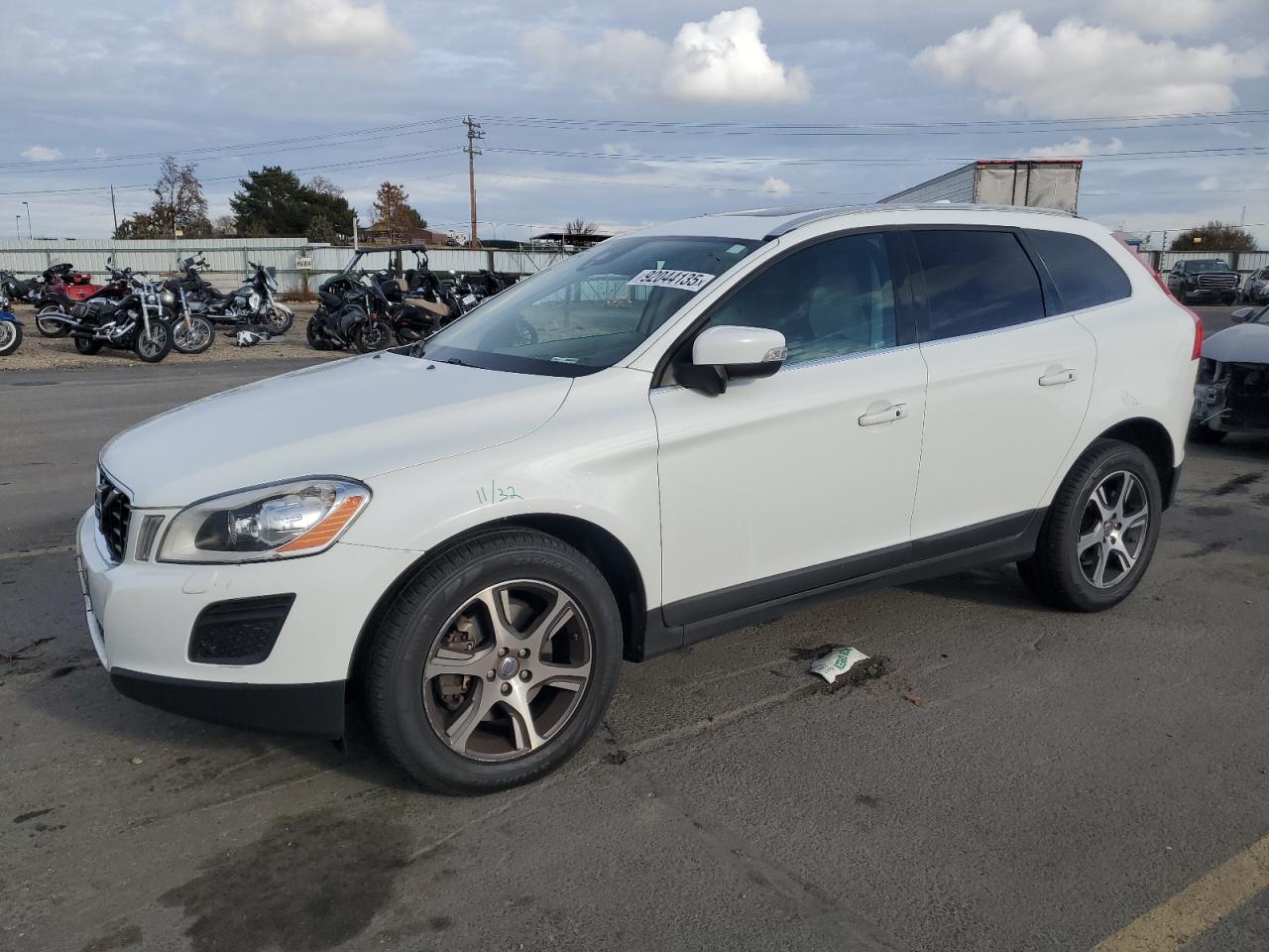 Salvage Volvo XC60 Image