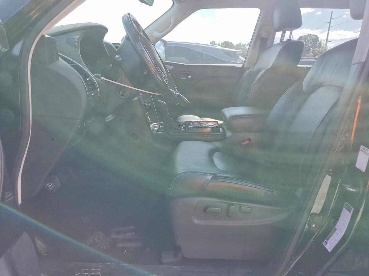 INFINITI Qx Luxe