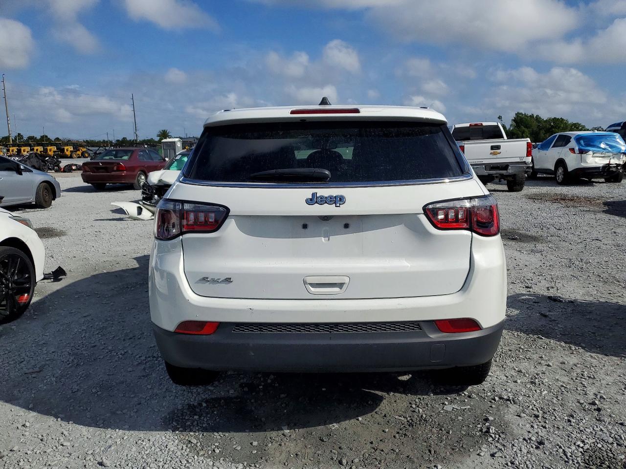 Jeep Compass Sport