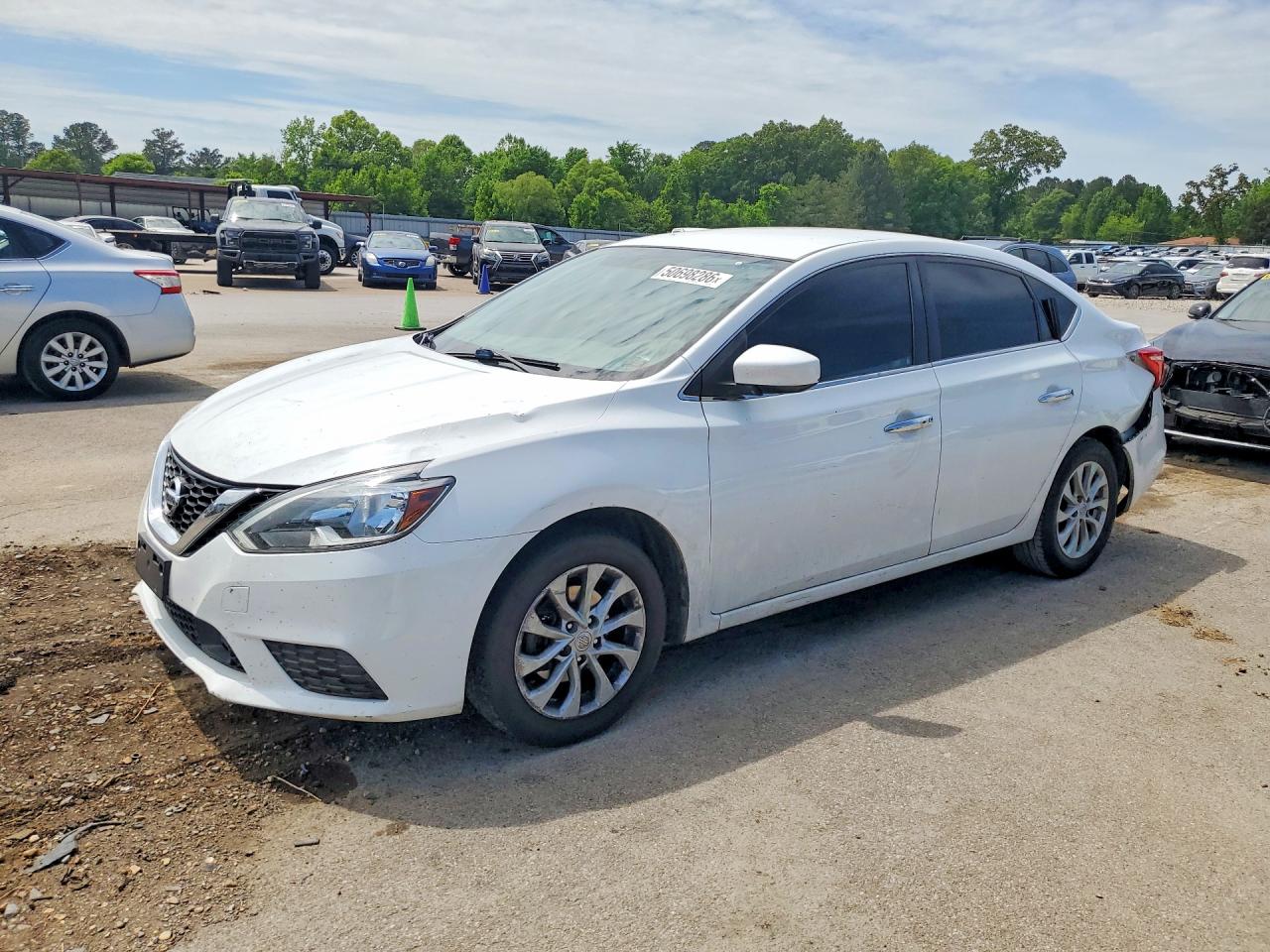 Salvage Nissan Sentra Image