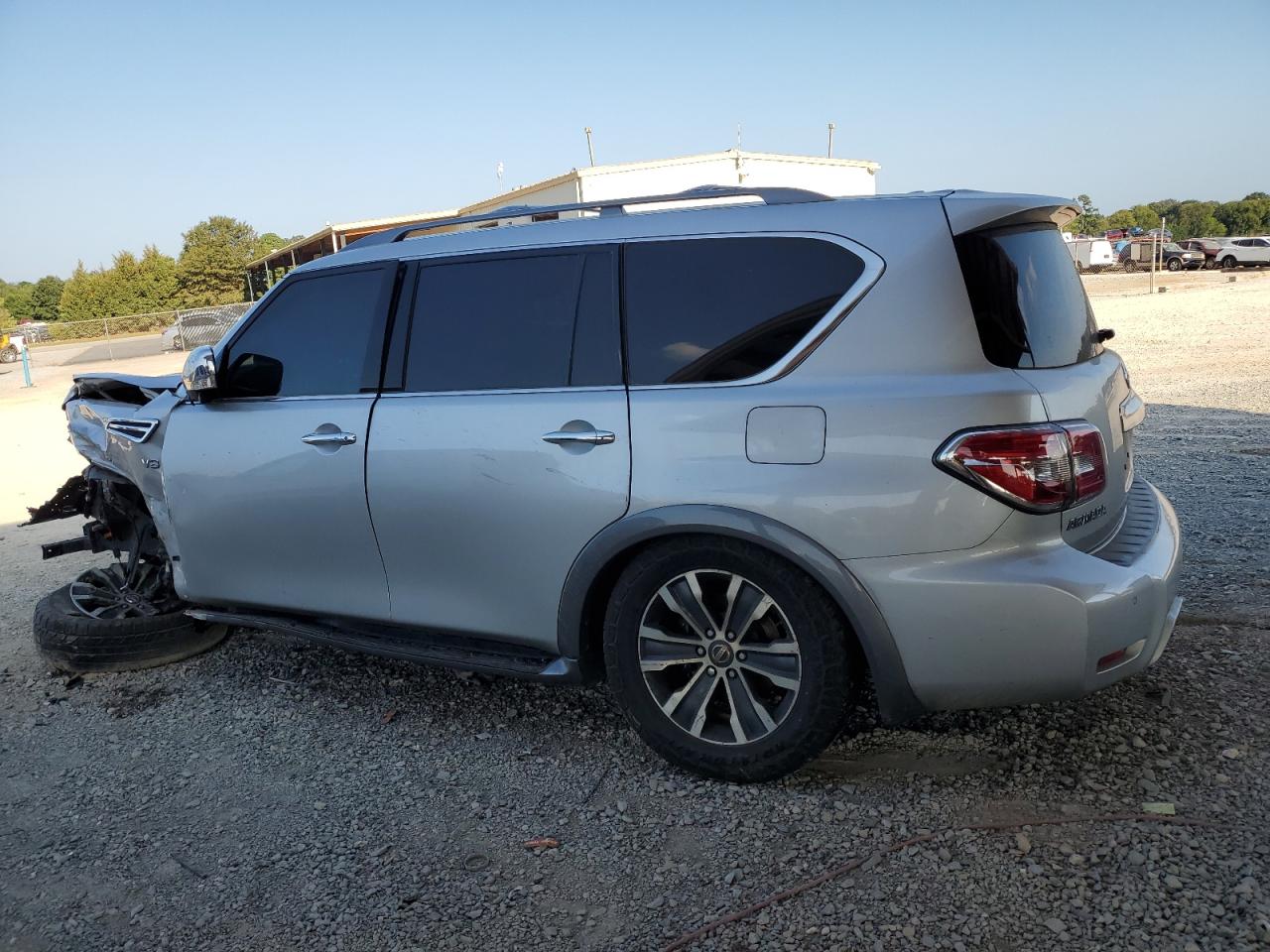 Nissan Armada Sv