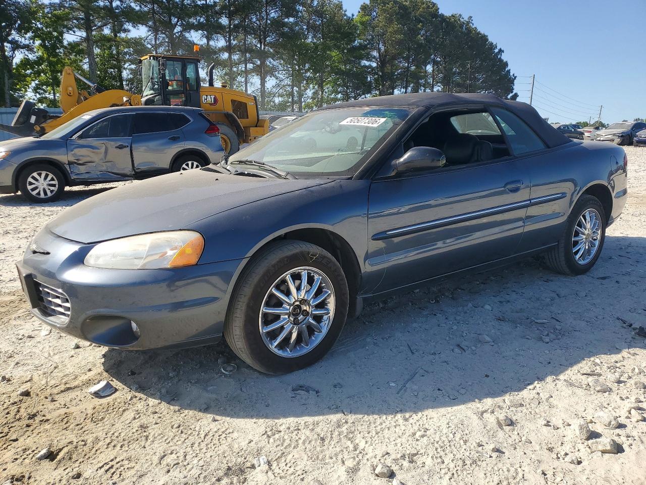 Salvage Chrysler Sebring Image