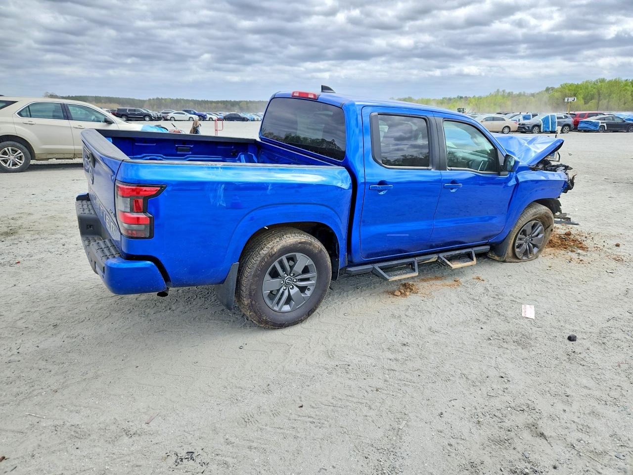 Nissan Frontier Sv