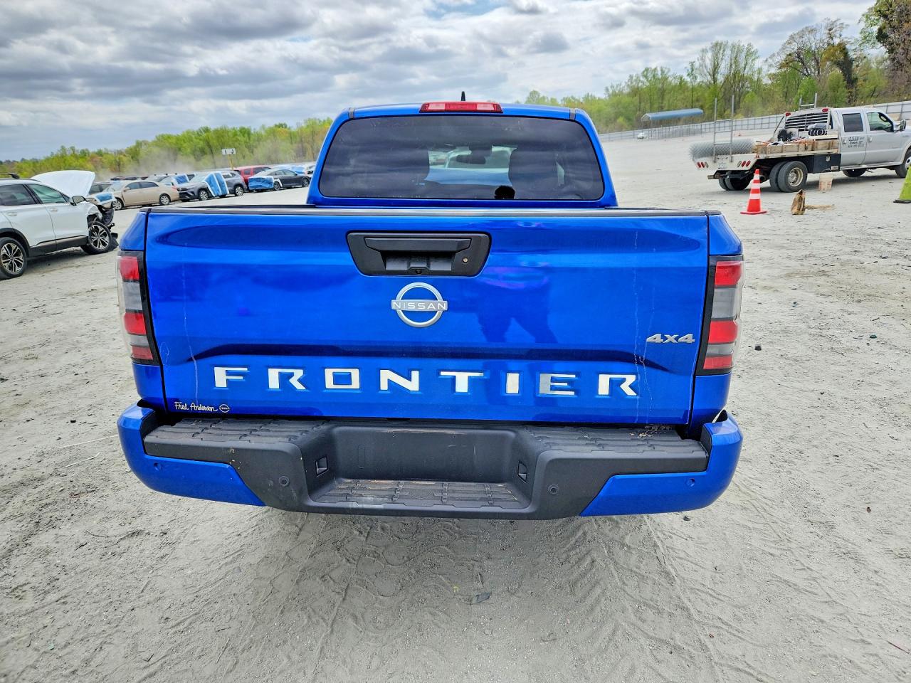 Nissan Frontier Sv