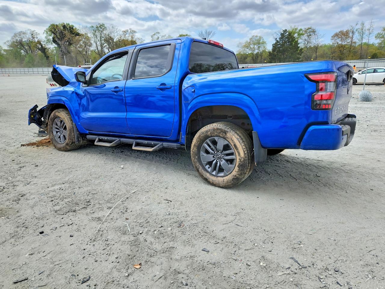 Nissan Frontier Sv