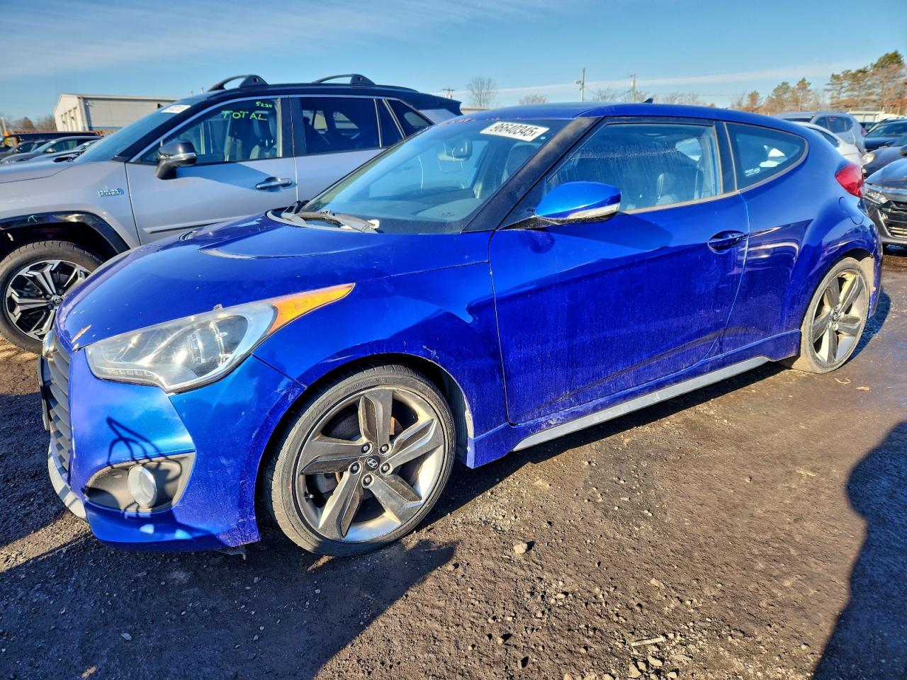 Salvage Hyundai VELOSTER Image