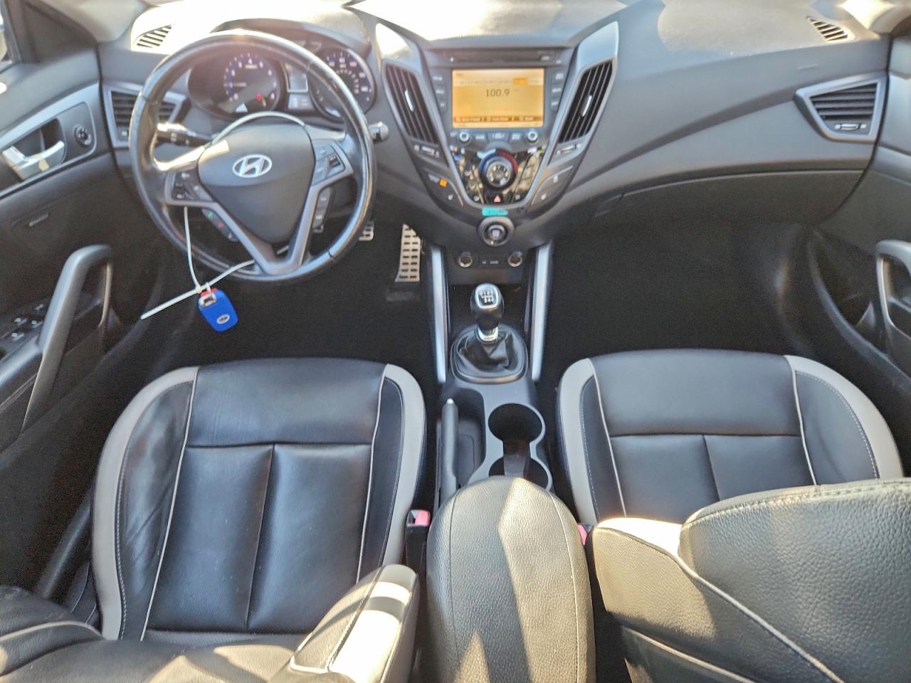 Hyundai VELOSTER