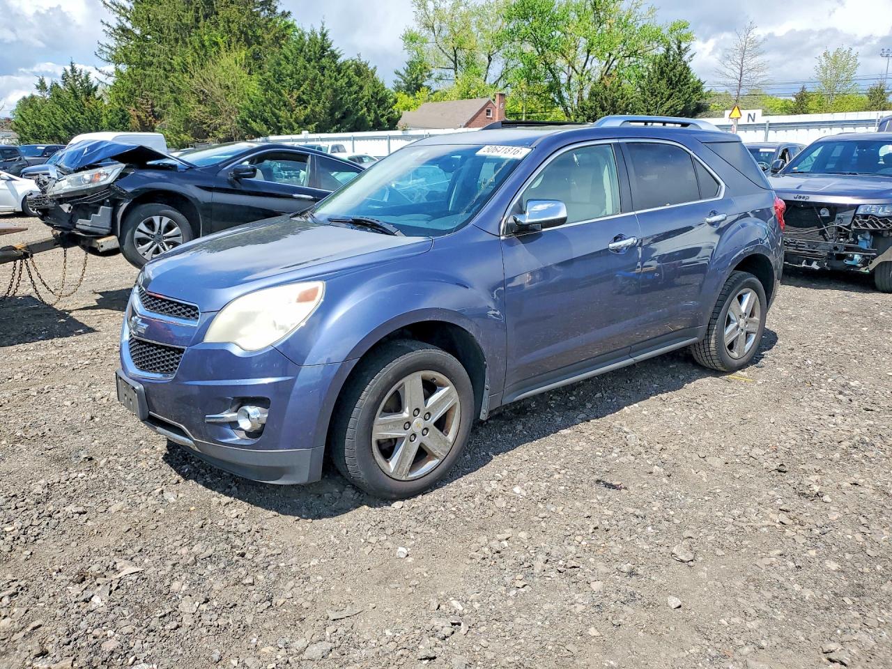 Salvage Chevrolet Equinox Image