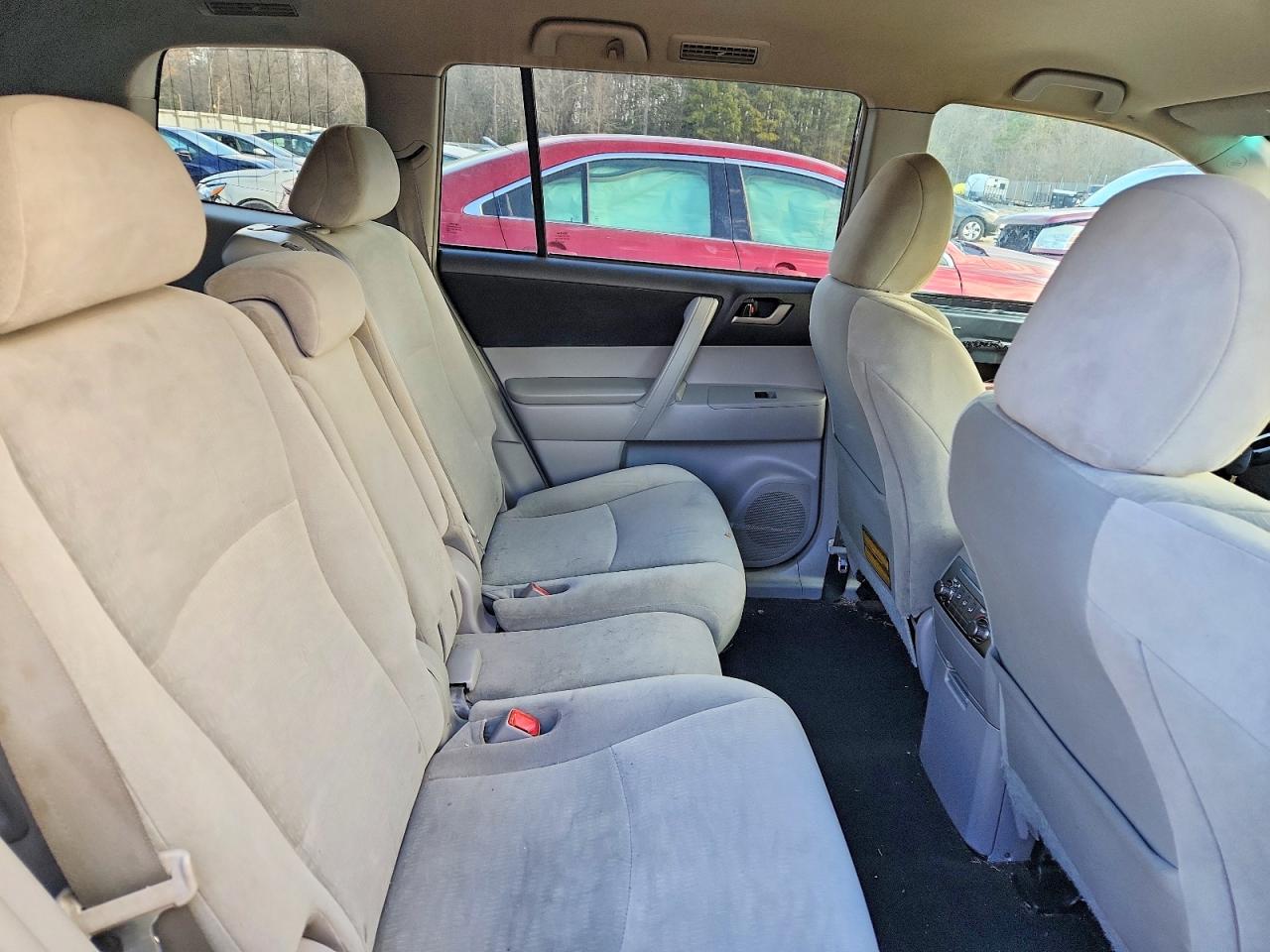 Toyota Highlander Base