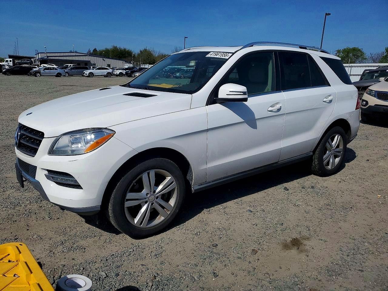 Salvage Mercedes-Benz M-Class Image