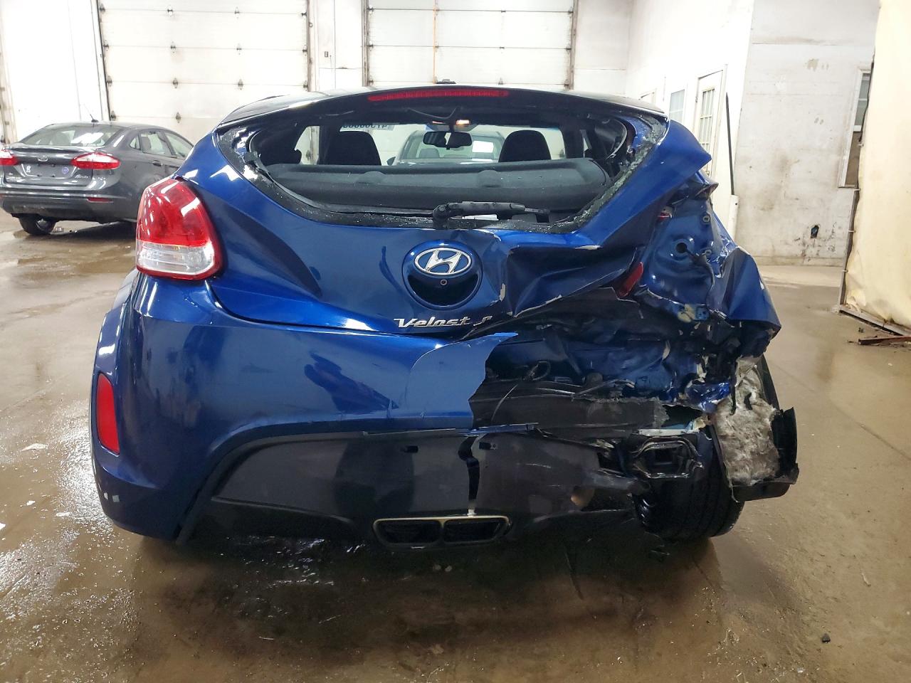 Hyundai VELOSTER Value Edition