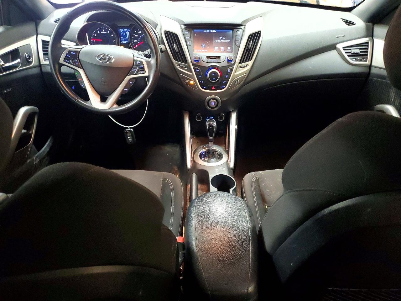Hyundai VELOSTER Value Edition
