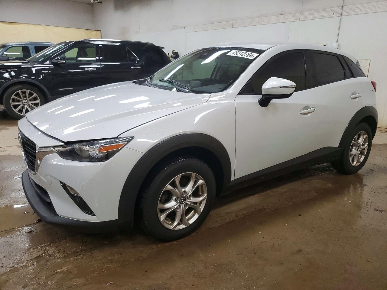 Salvage Mazda Cx Image