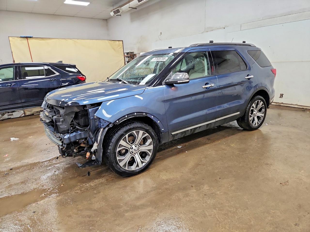 Salvage Ford Explorer Image