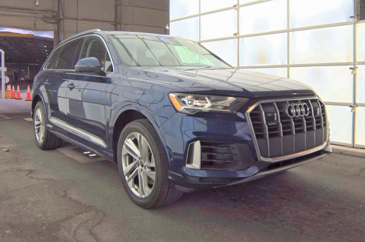 Salvage Audi Q7 Image