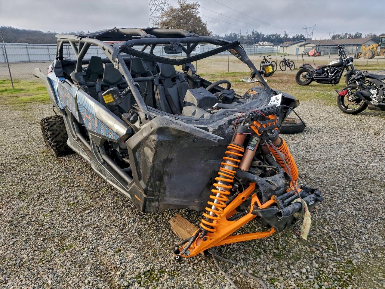 Salvage Can-Am Maverick X3 Image