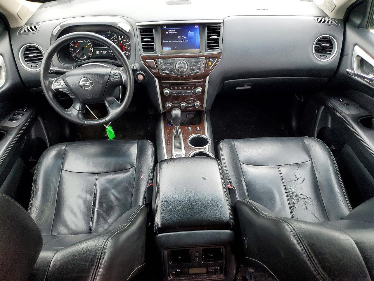 Nissan Pathfinder Sv