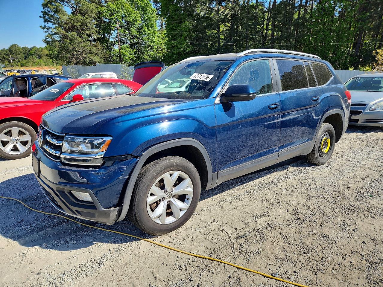 Salvage Volkswagen Atlas Image
