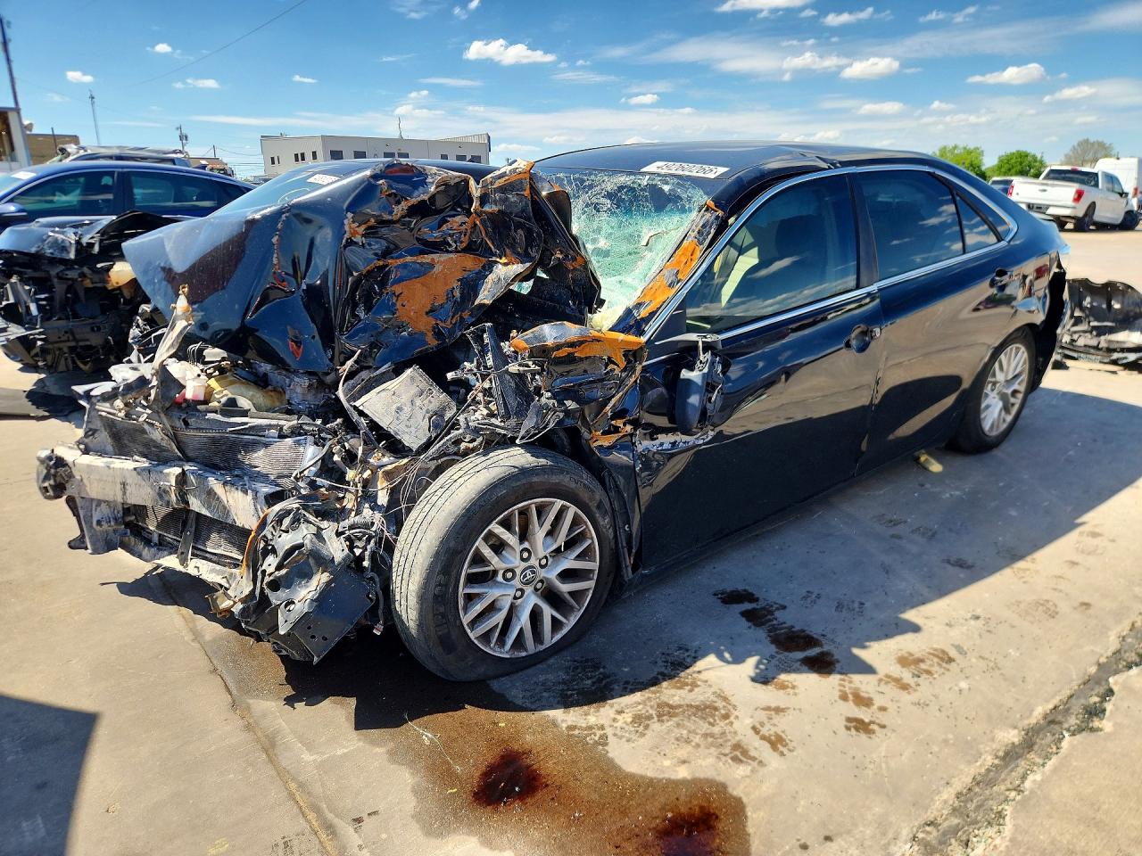 Salvage Toyota Camry Image