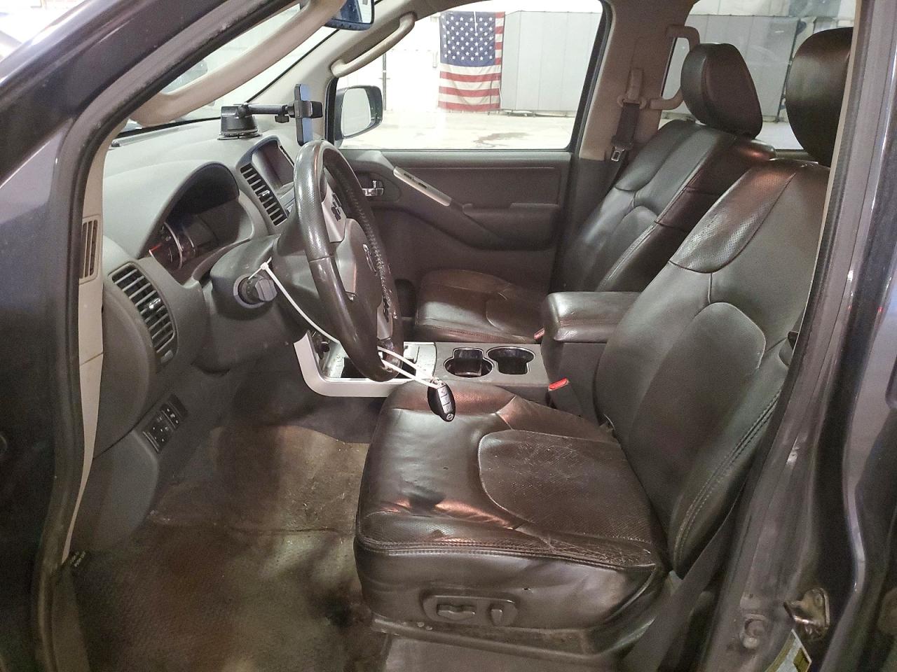Nissan Pathfinder S