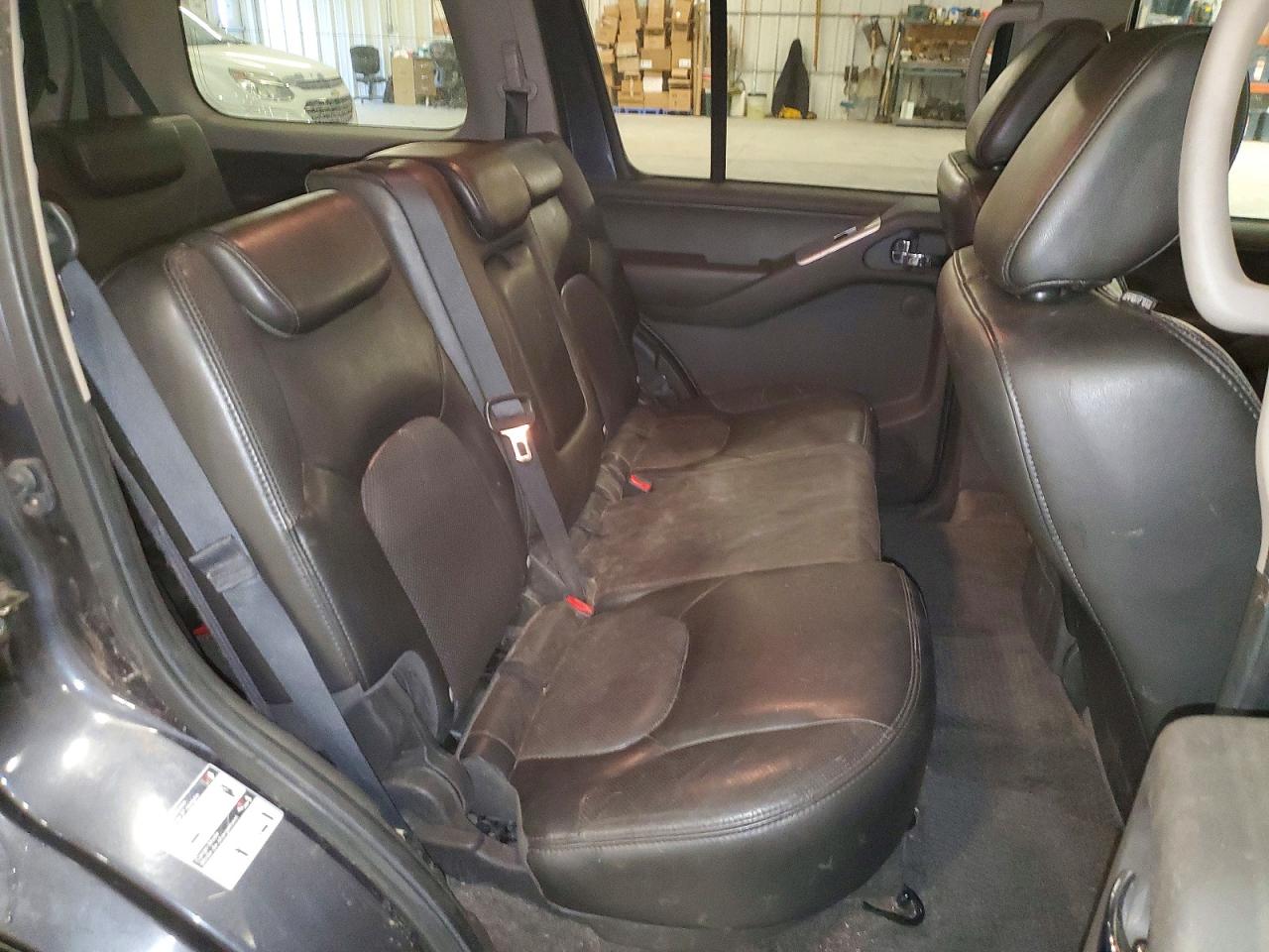 Nissan Pathfinder S