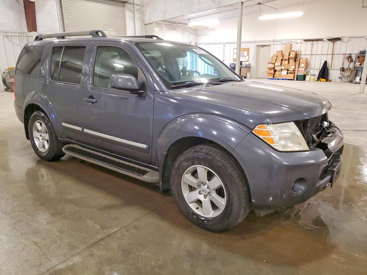 Nissan Pathfinder S