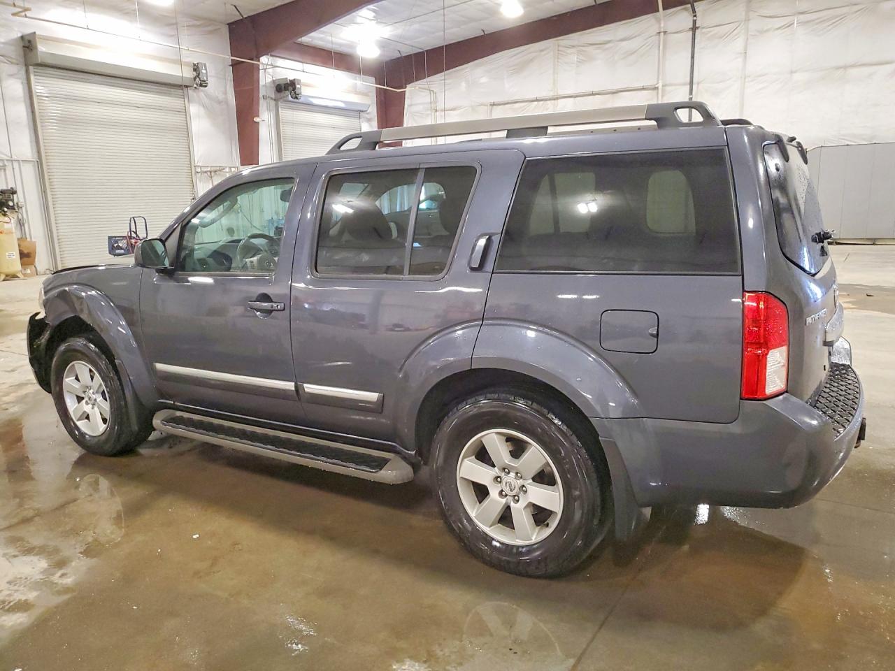 Nissan Pathfinder S