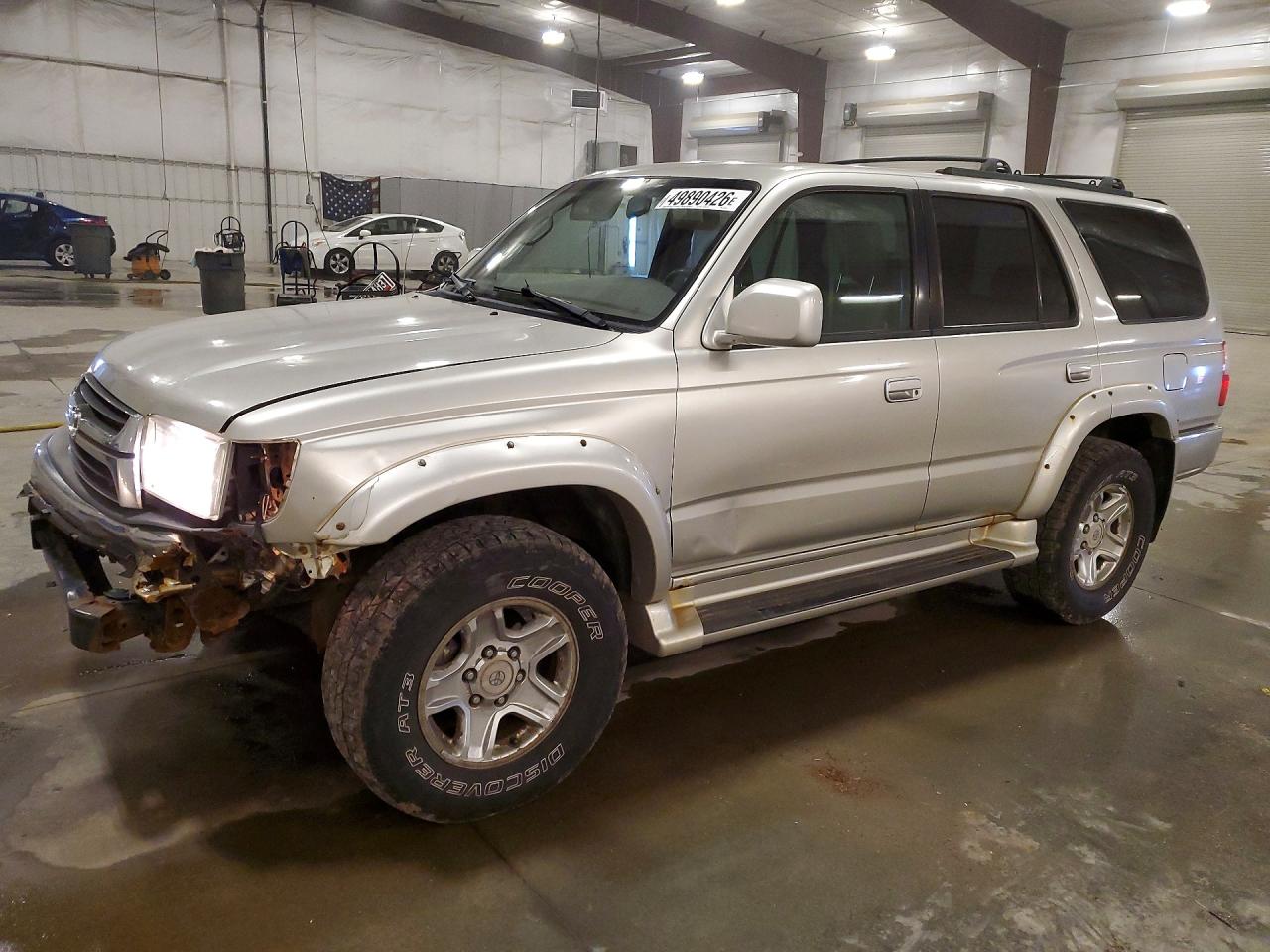 Salvage Toyota 4Runner Image