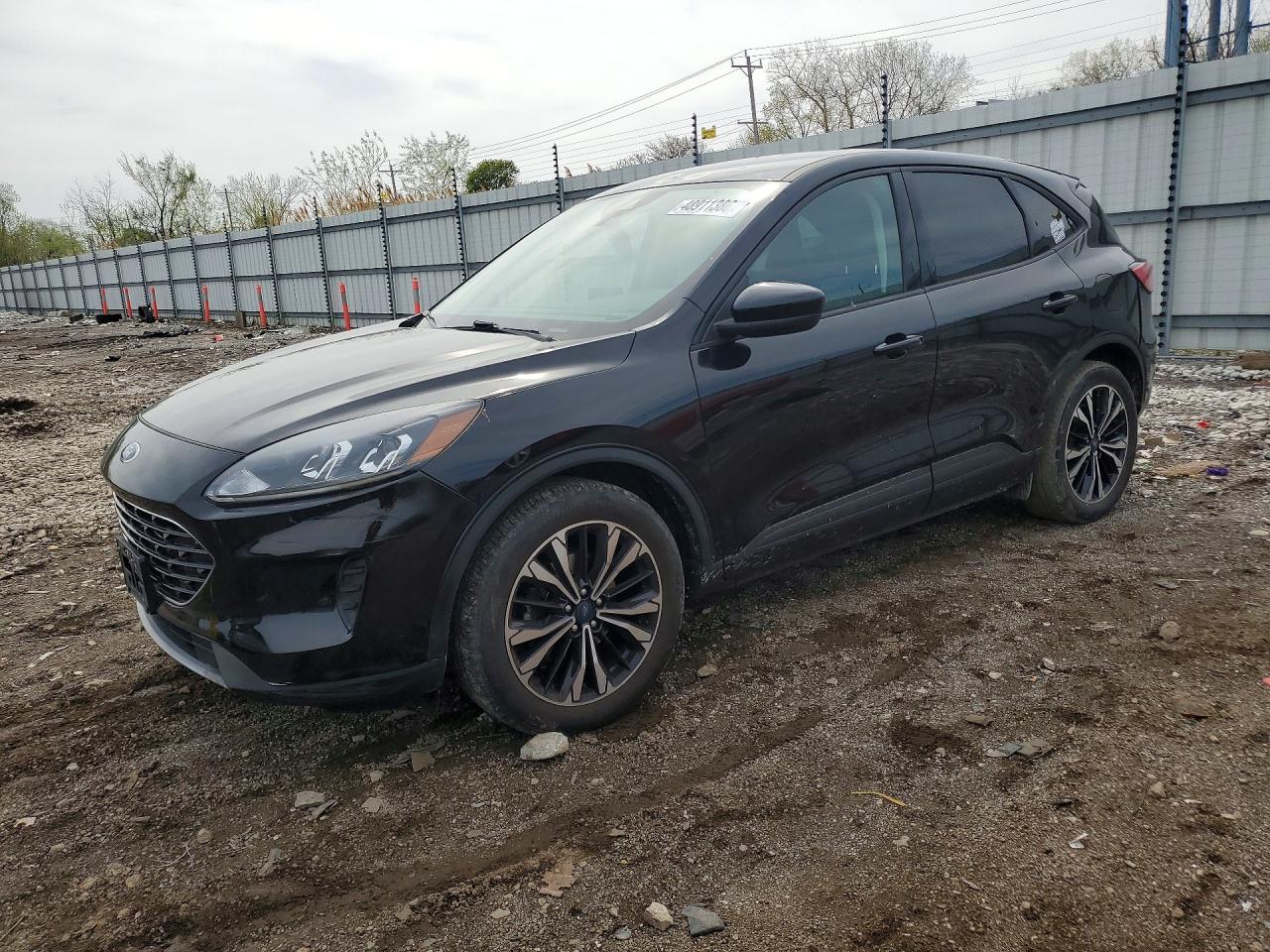 Salvage Ford Escape Image