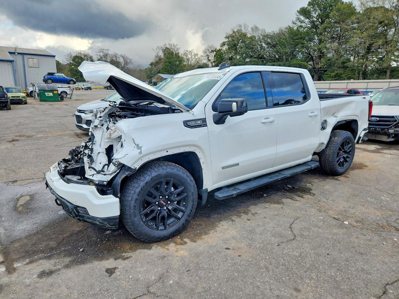 Salvage GMC Sierra Image