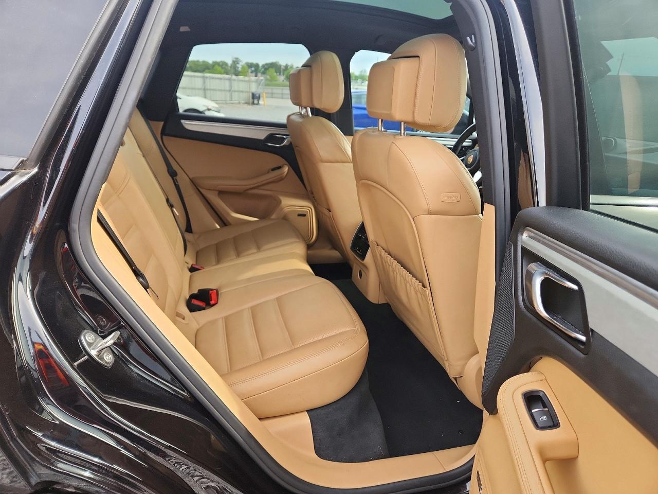 Porsche Macan S