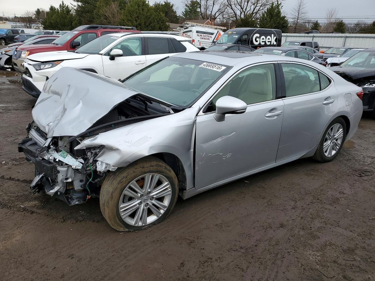 Salvage Lexus Es Image