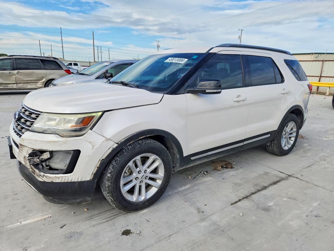 Salvage Ford Explorer Image