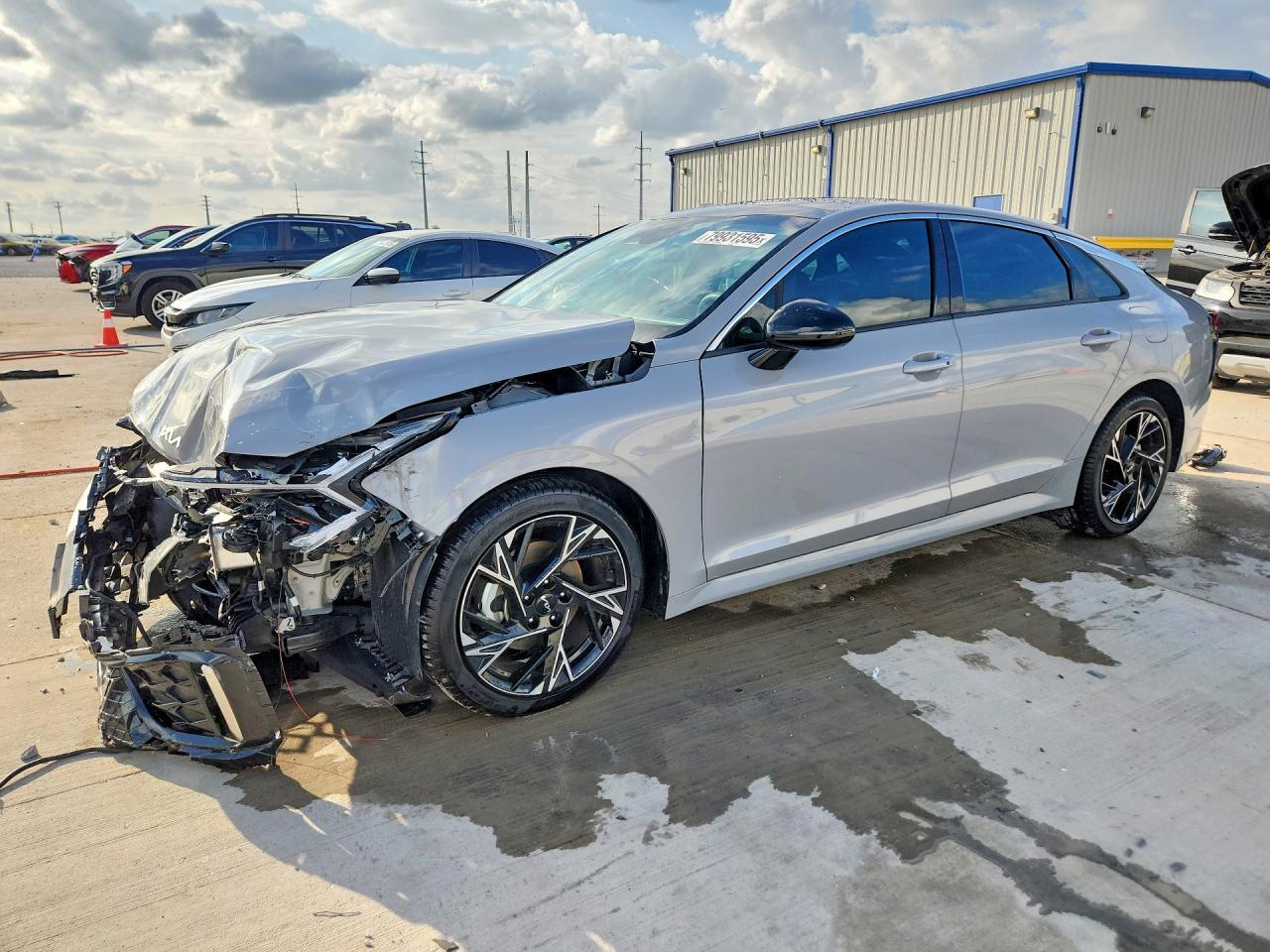 Salvage Kia K5 Image