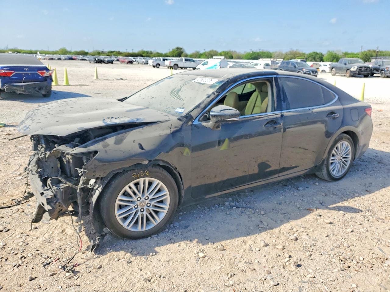 Salvage Lexus Es Image