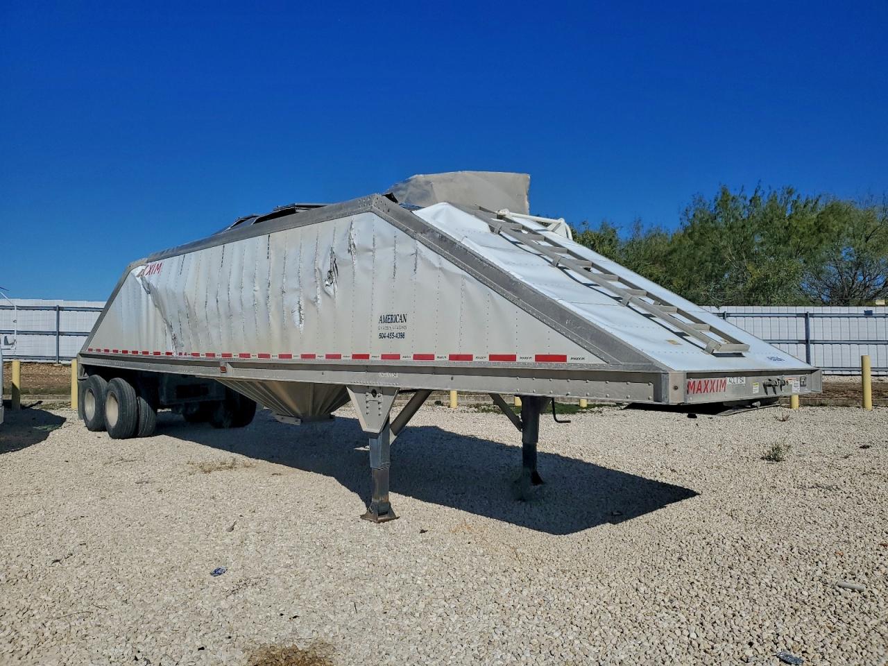 Salvage Maxim Trailer Image