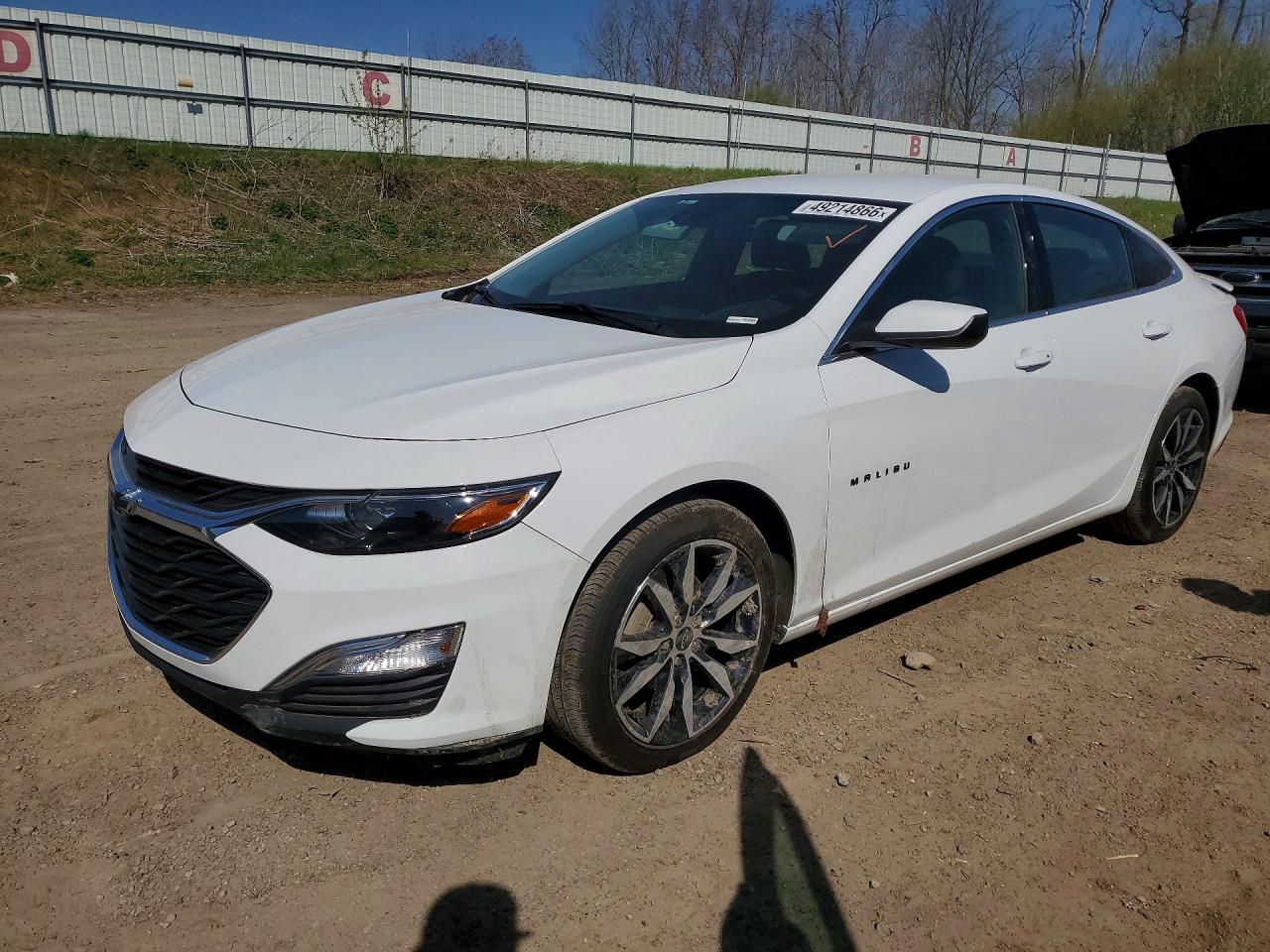 Salvage Chevrolet Malibu Image