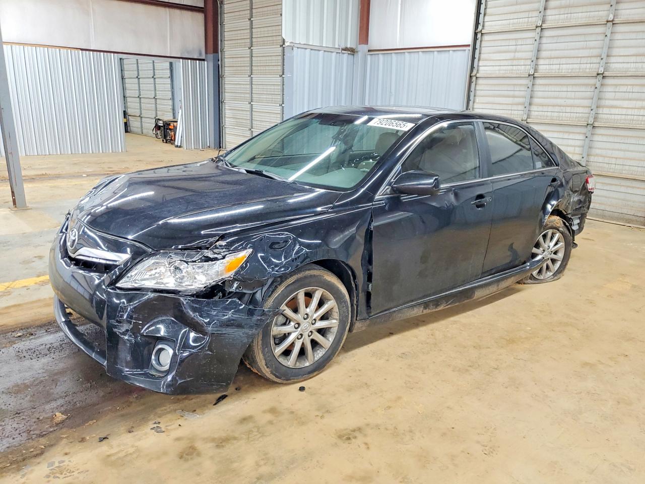 Salvage Toyota Camry Image