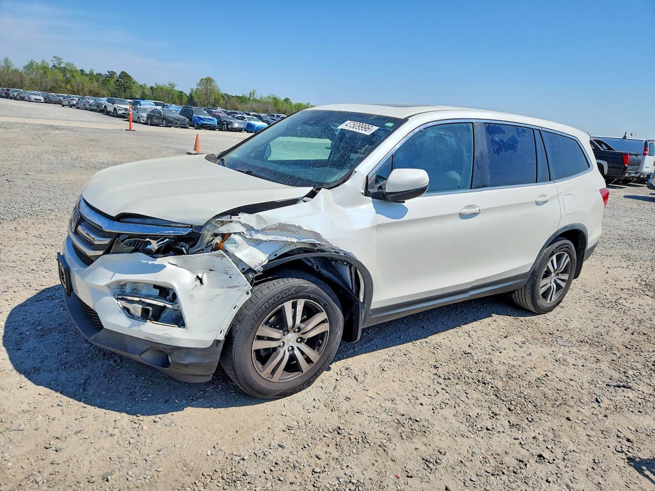 Salvage Honda Pilot Image