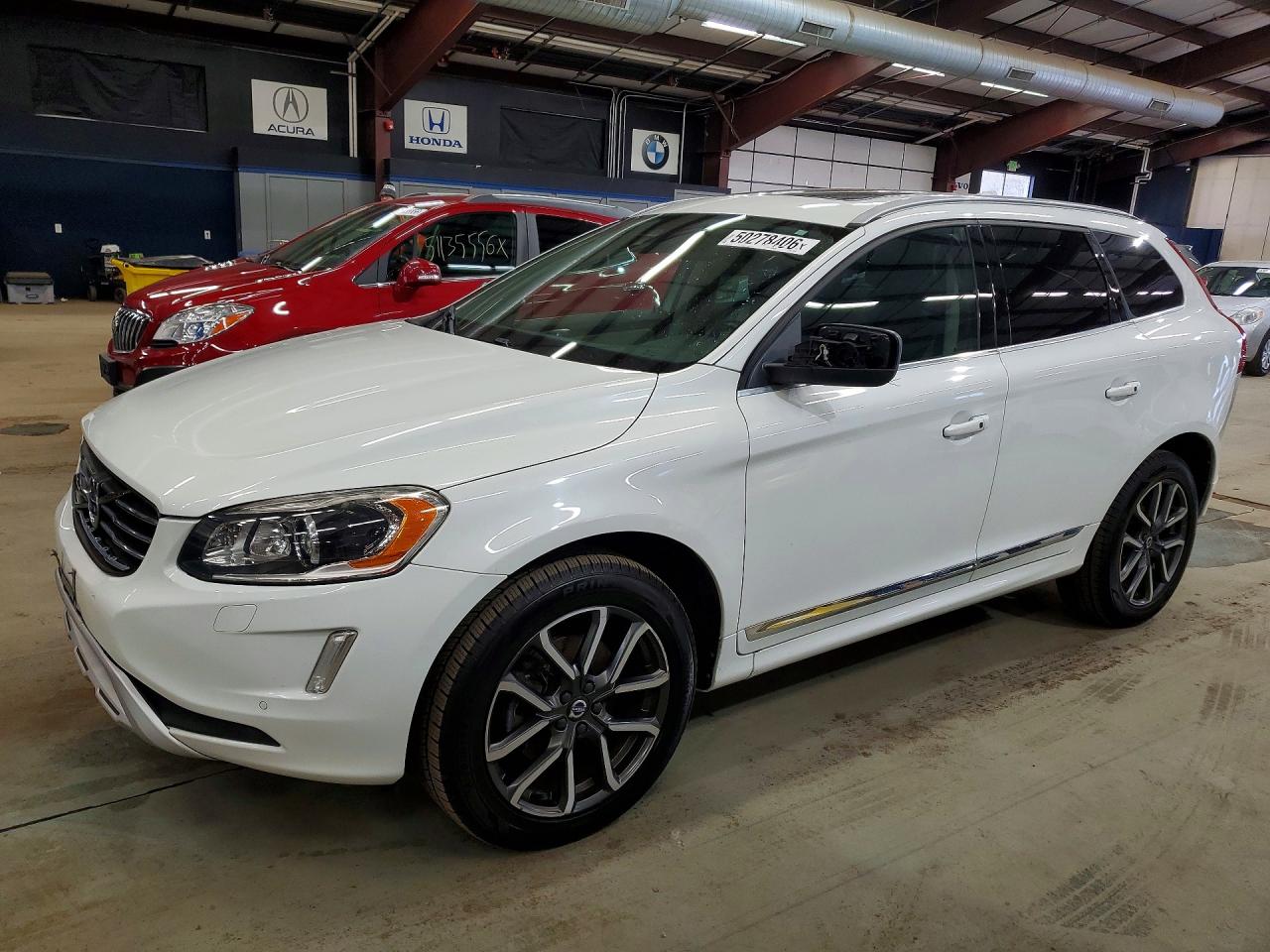 Salvage Volvo XC60 Image