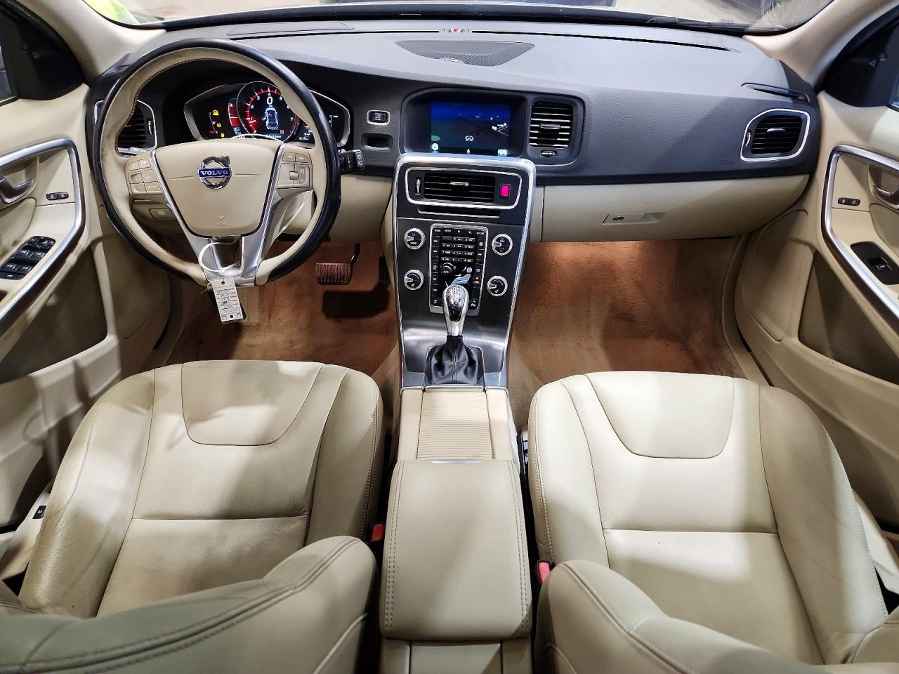 Volvo V60 Platinum