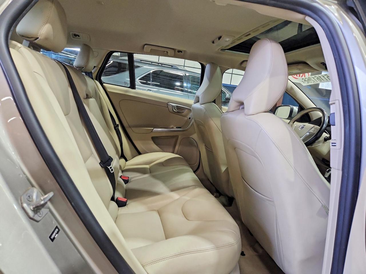 Volvo V60 Platinum