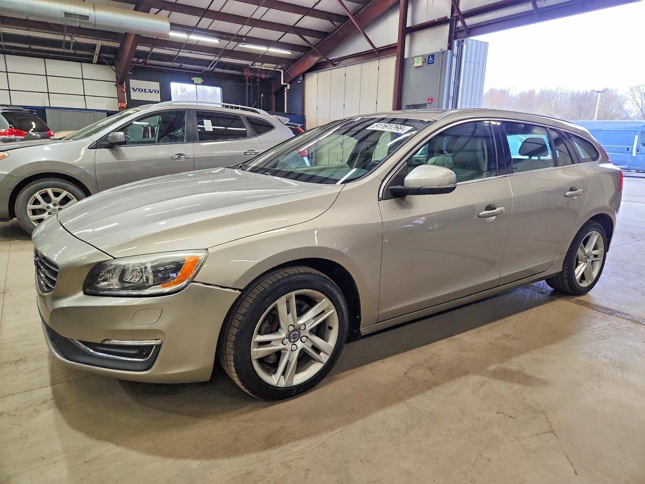 Salvage Volvo V60 Image