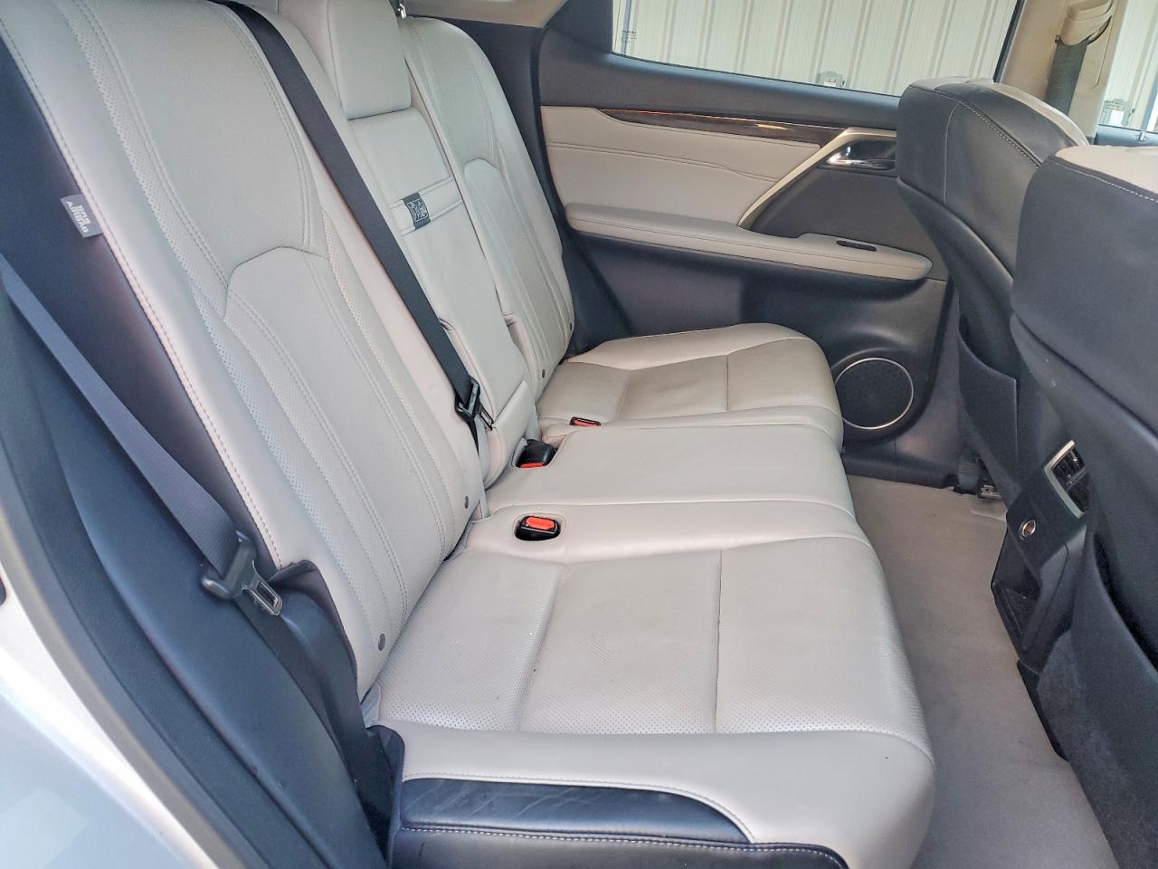 Lexus RX Base