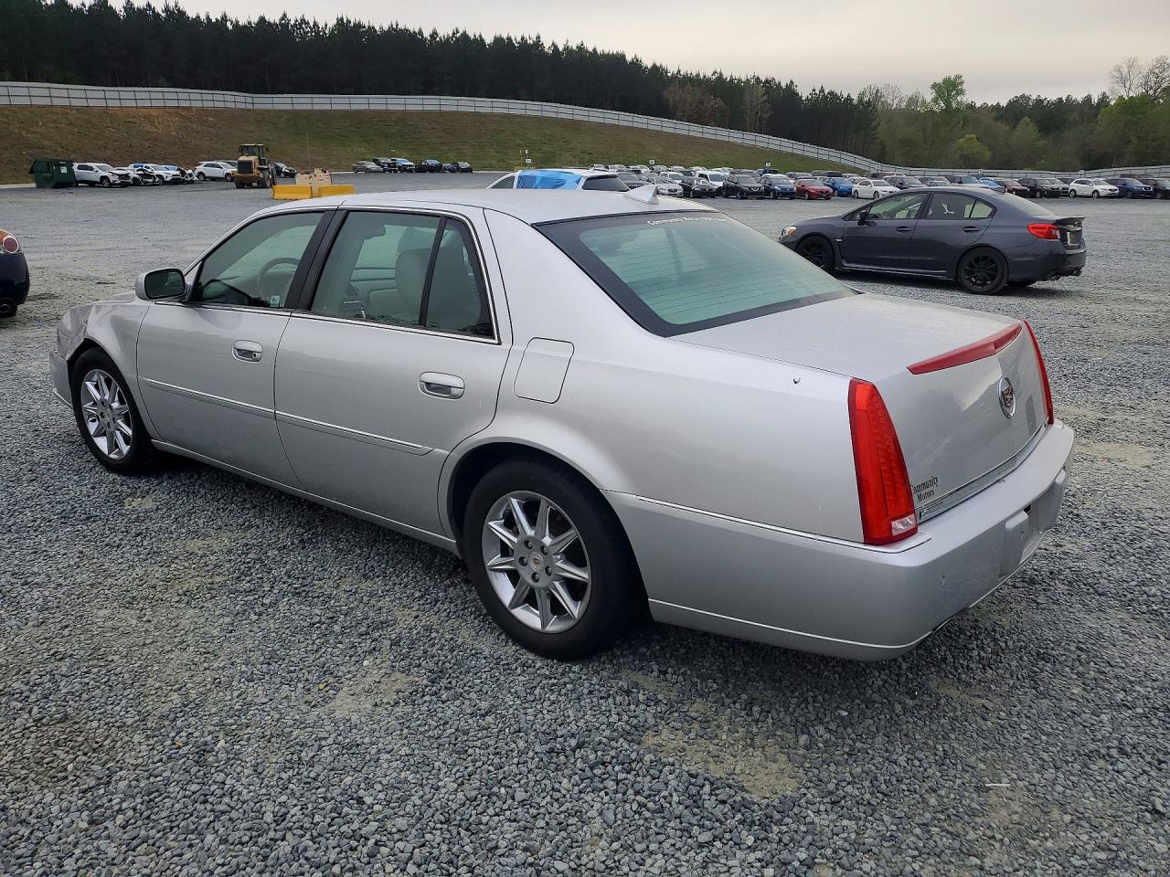 Cadillac DTS Luxury Collection