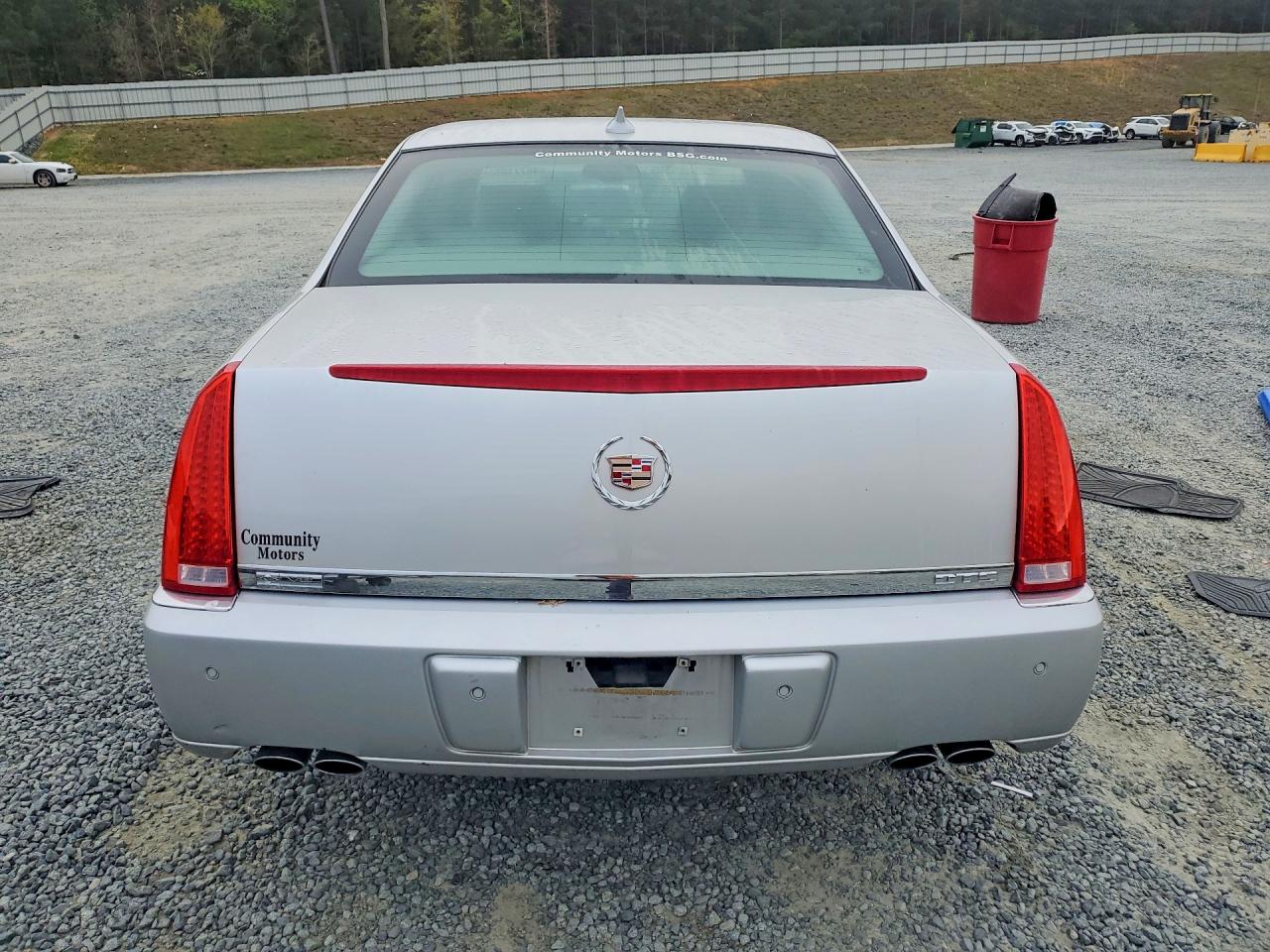 Cadillac DTS Luxury Collection