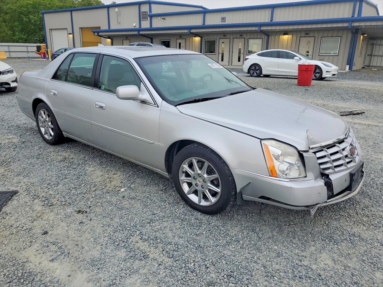 Cadillac DTS Luxury Collection