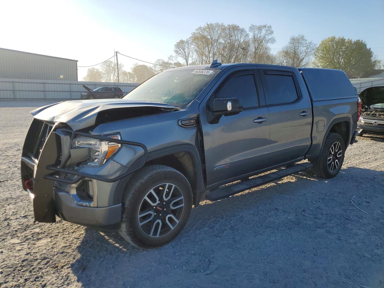 Salvage GMC Sierra Image