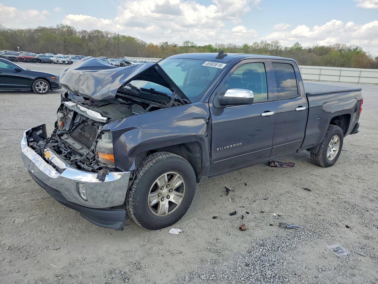 Salvage Chevrolet Silverado Image