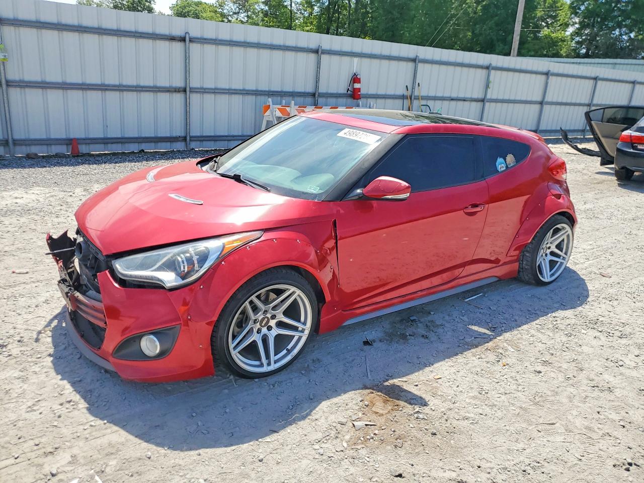 Salvage Hyundai VELOSTER Image